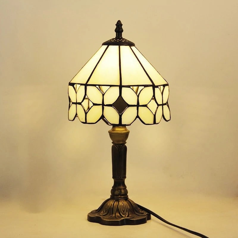 BowLift | LumiTiffany | LED table lamp in vintage design