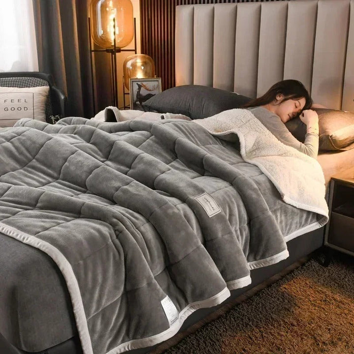 BowLift | Warm flannel coral fleece blanket for autumn & winter – CosyBlanket