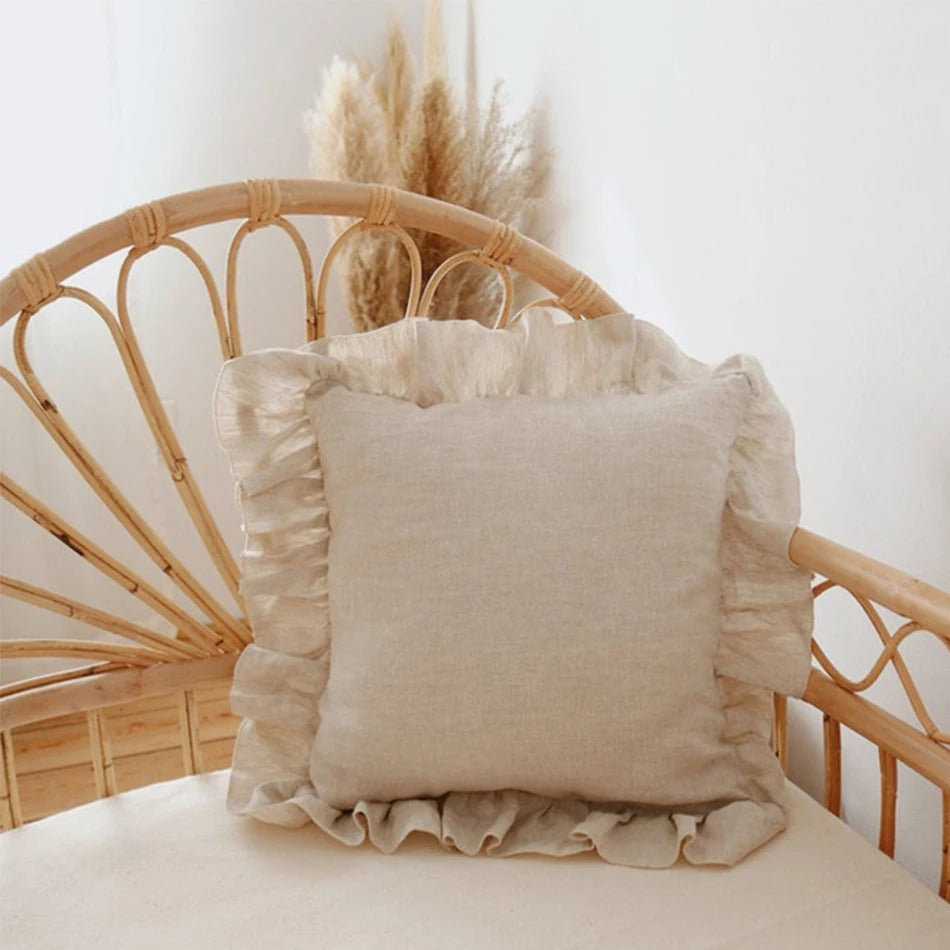 BowLift | Elegant Linen Cushion Cover - with Ruffles for Ultimate Comfort