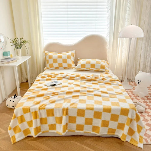 PandaComfort - Soft Fleece Blanket in Yellow and White Bowlift
