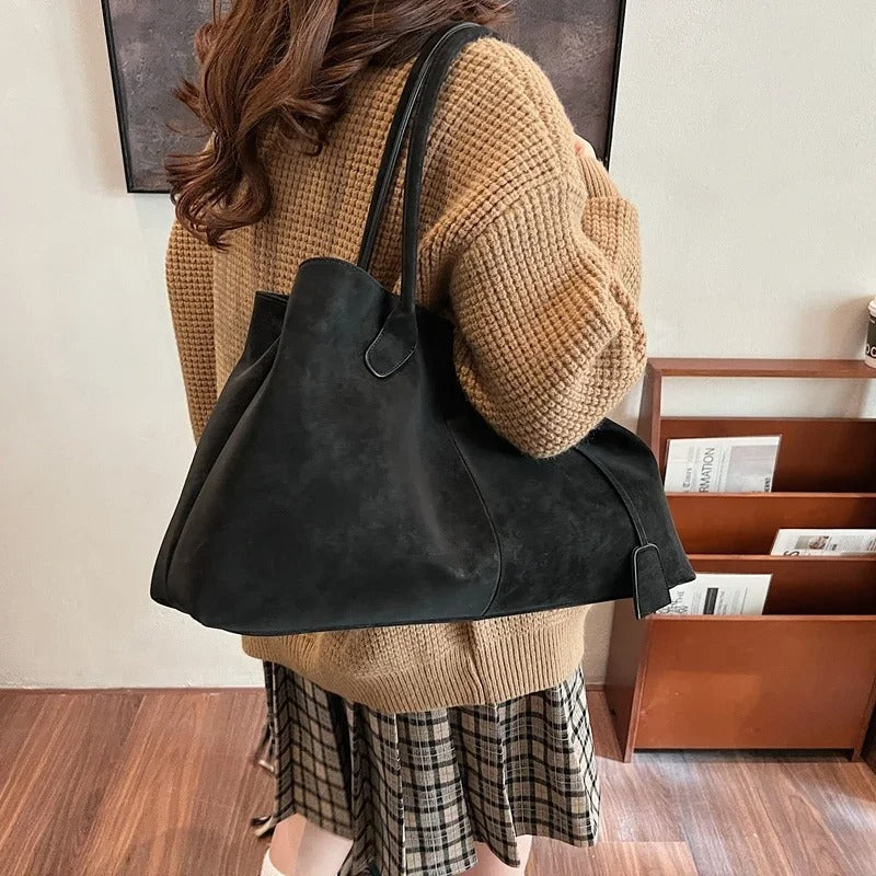 BowLift | Nakoo Luxe Tote Bag | Stylish and spacious bag for daily essentials
