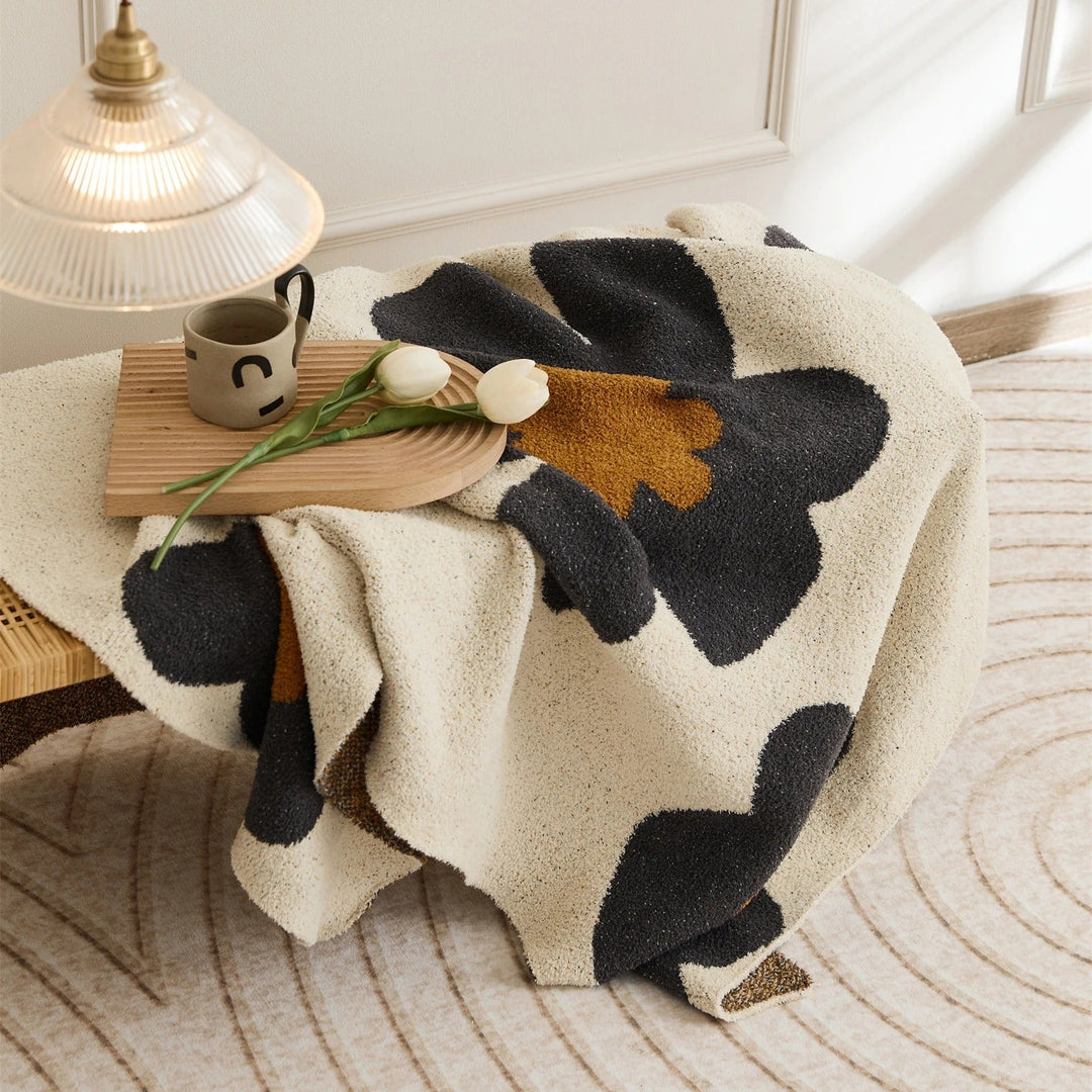 FloralSoft - Luxury Microfiber Blanket for Ultimate Comfort Bowlift