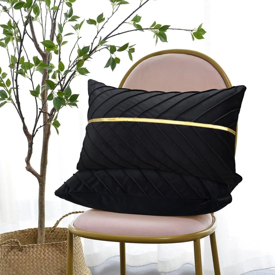 BowLift | Noir Élégance Cushion Cover - Luxury Velvet Cushion Cover with Gold Sequins - Refine Your Interior