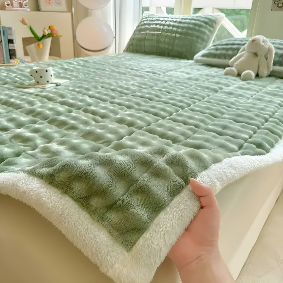 VelvetRest Bedding Set - Warmer Winter Milk Velvet Anti-Slip Mattress Cover | Bowlift