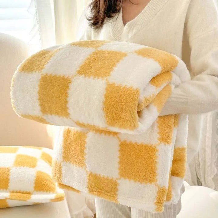 PandaComfort - Soft Fleece Blanket in Yellow and White Bowlift