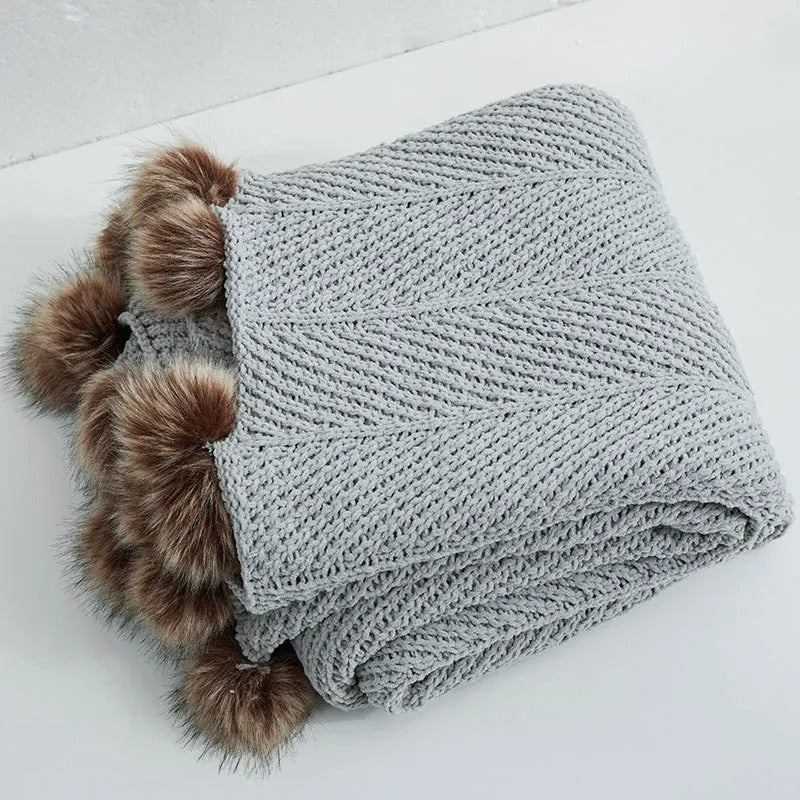 BowLift | KnitPom - Adorable Pompon Chenille Blanket
