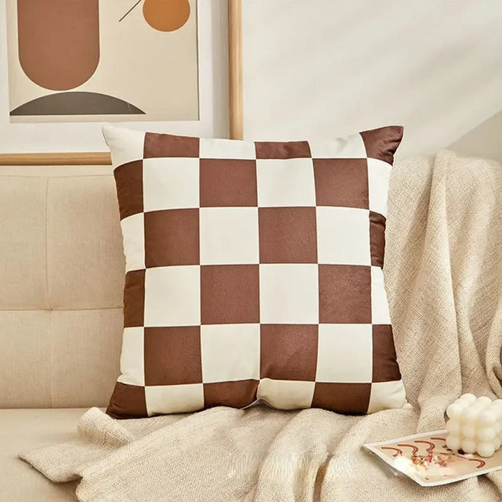 BowLift | Stylish Checkered Cushion – Trendy Must-Have for a Luxury Interior