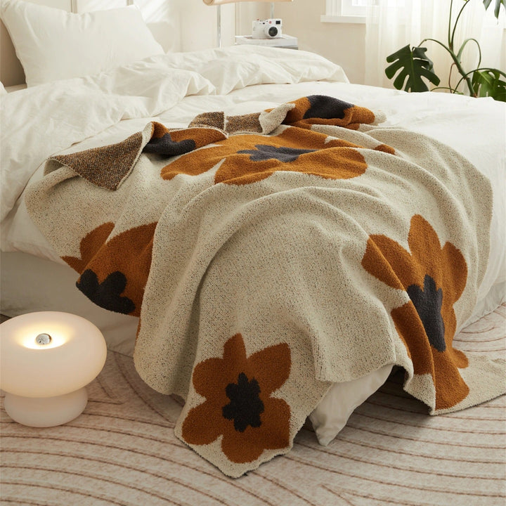 FloralSoft - Luxury Microfiber Blanket for Ultimate Comfort Bowlift