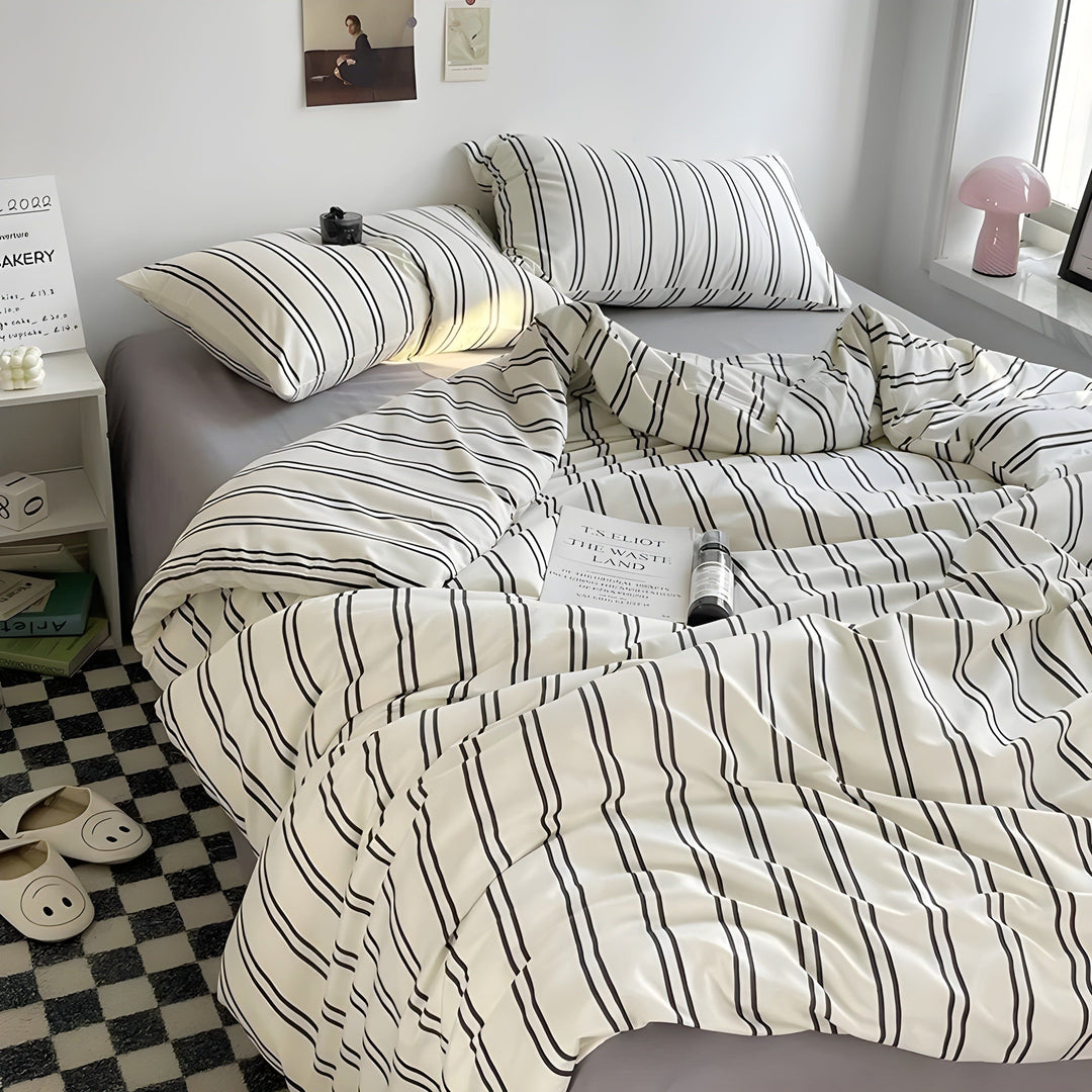 PureLoom Bedding Set - Modern skin-friendly bedding set (1 duvet + 1 flat sheet + 2 pillowcases) | Bowlift