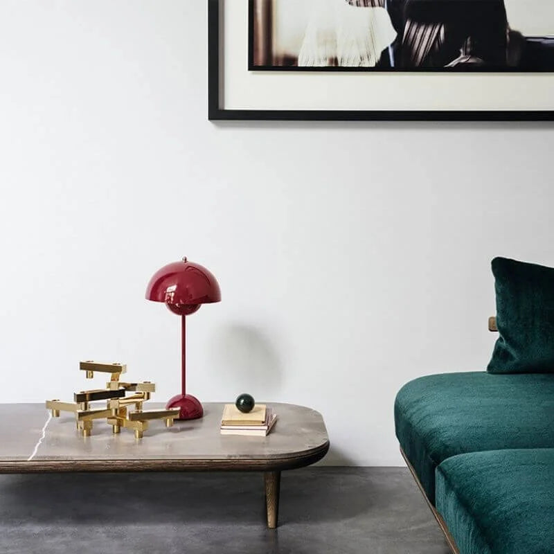 BowLift | Modern Table Lamp - this is USB WARNING