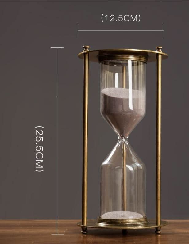 BowLift | CHRONUS – Elegant hourglass for Timeless Beauty