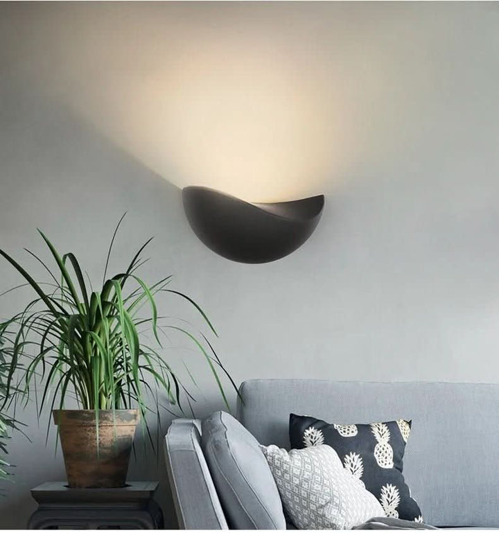 BowLift | Minimalist Half-Round LED Wall Light – Modern Indoor/Outdoor Lamp