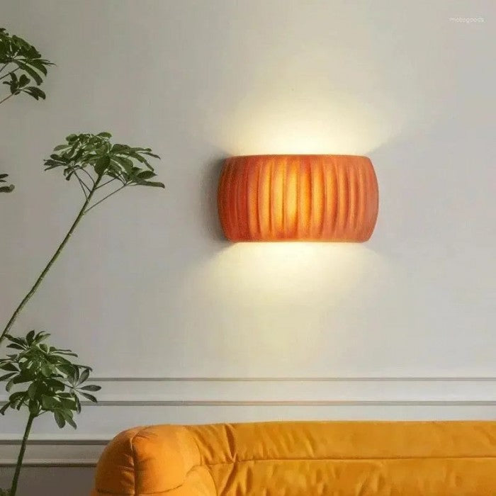 BowLift | Luxury Art Deco Wall Lamp made of Resin - Illuminate your Interior