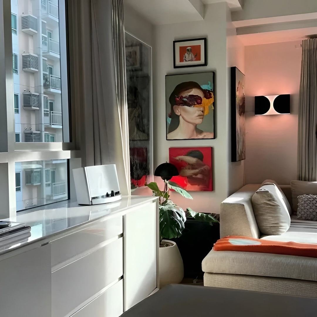 LuminaSquare Wall Lamp - Modern Design and Atmospheric Light | Bowlift
