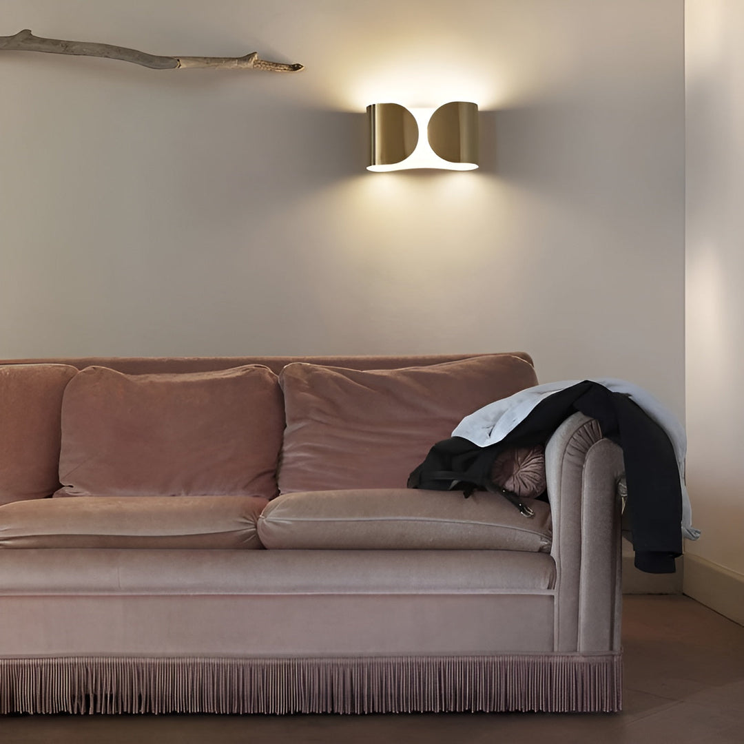 LuminaSquare Wall Lamp - Modern Design and Atmospheric Light | Bowlift