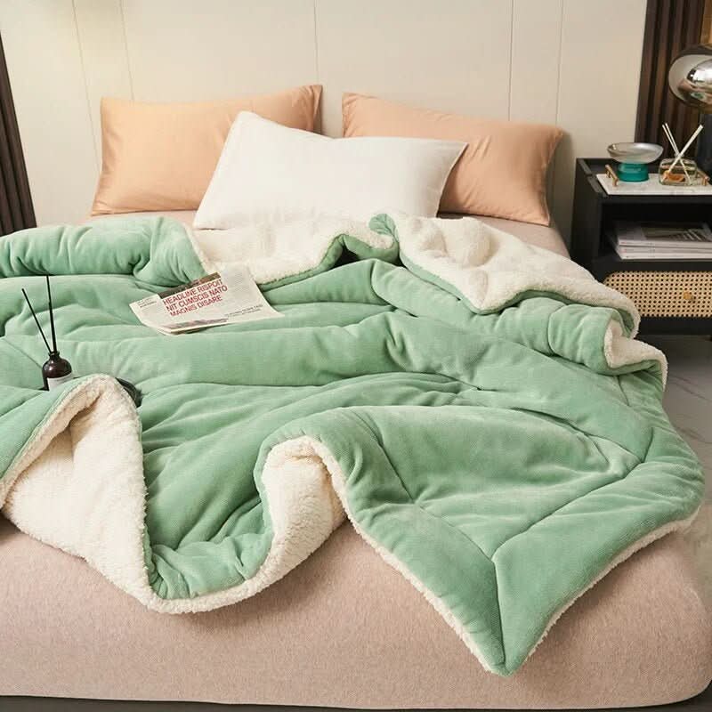 BowLift | Reversible Sherpa Fleece Blanket for Bed and Sofa