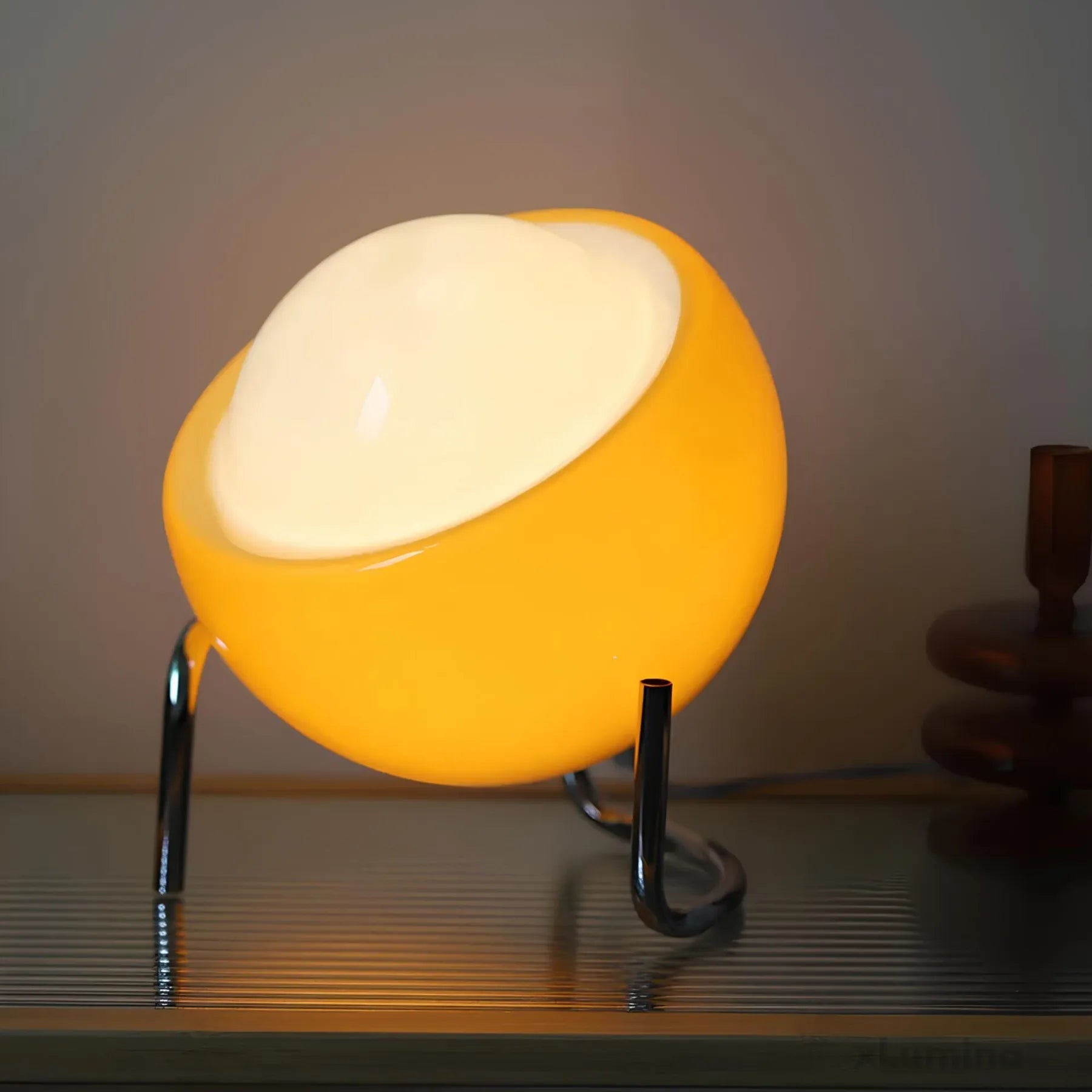 BowLift | Automatic table lamp with motion sensor