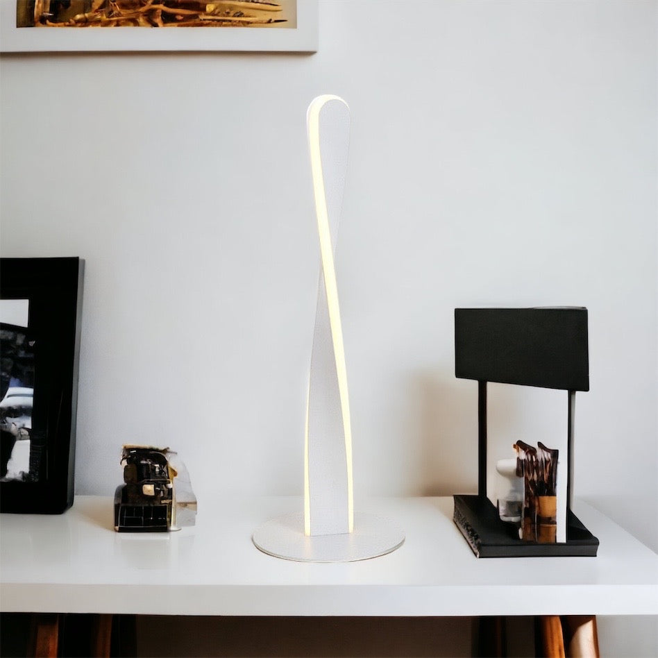 BowLift | DimLume – Aluminum Desk Lamp with Flexible Dimming Function