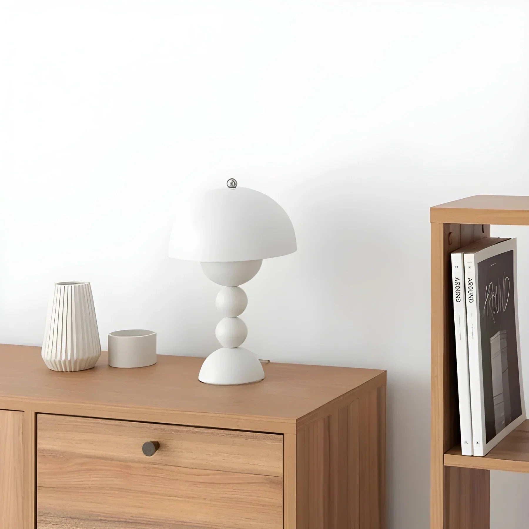 BowLift | Modern Table Lamp in Scandinavian Design with Gold Accents