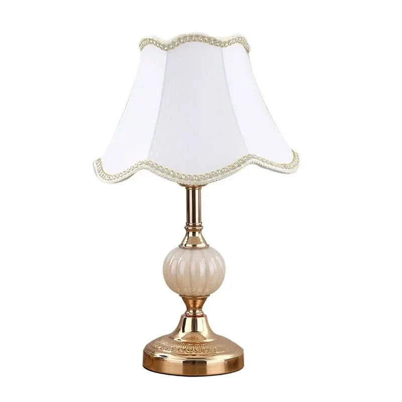 BowLift | Scandinavian Vintage Table Lamp for Home Decor