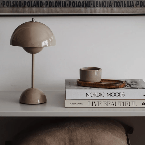 BowLift | Add a touch of retro charm to your home with this lamp