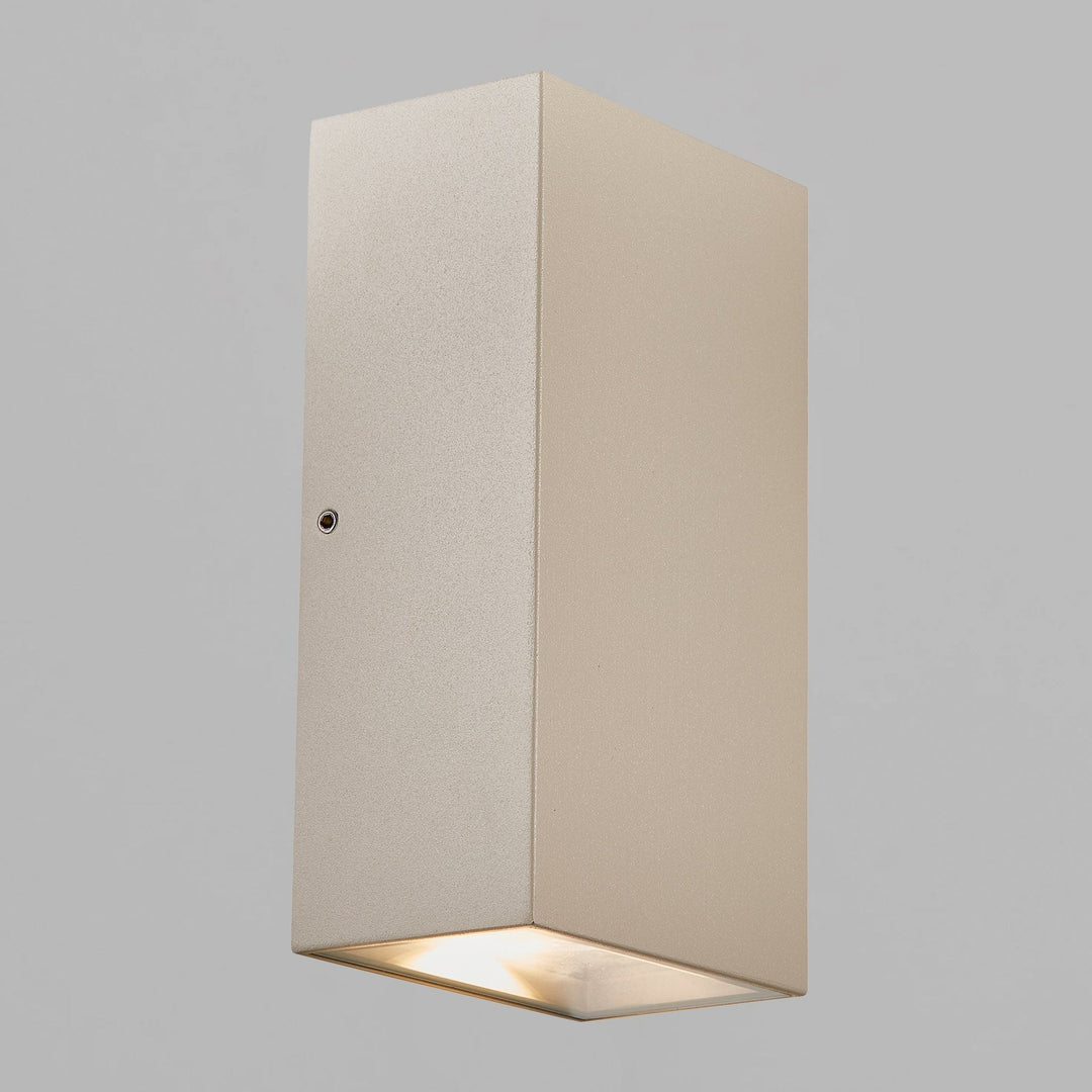 Cyrus LED Wall Lamp DimmaBowlifte | Bowlift
