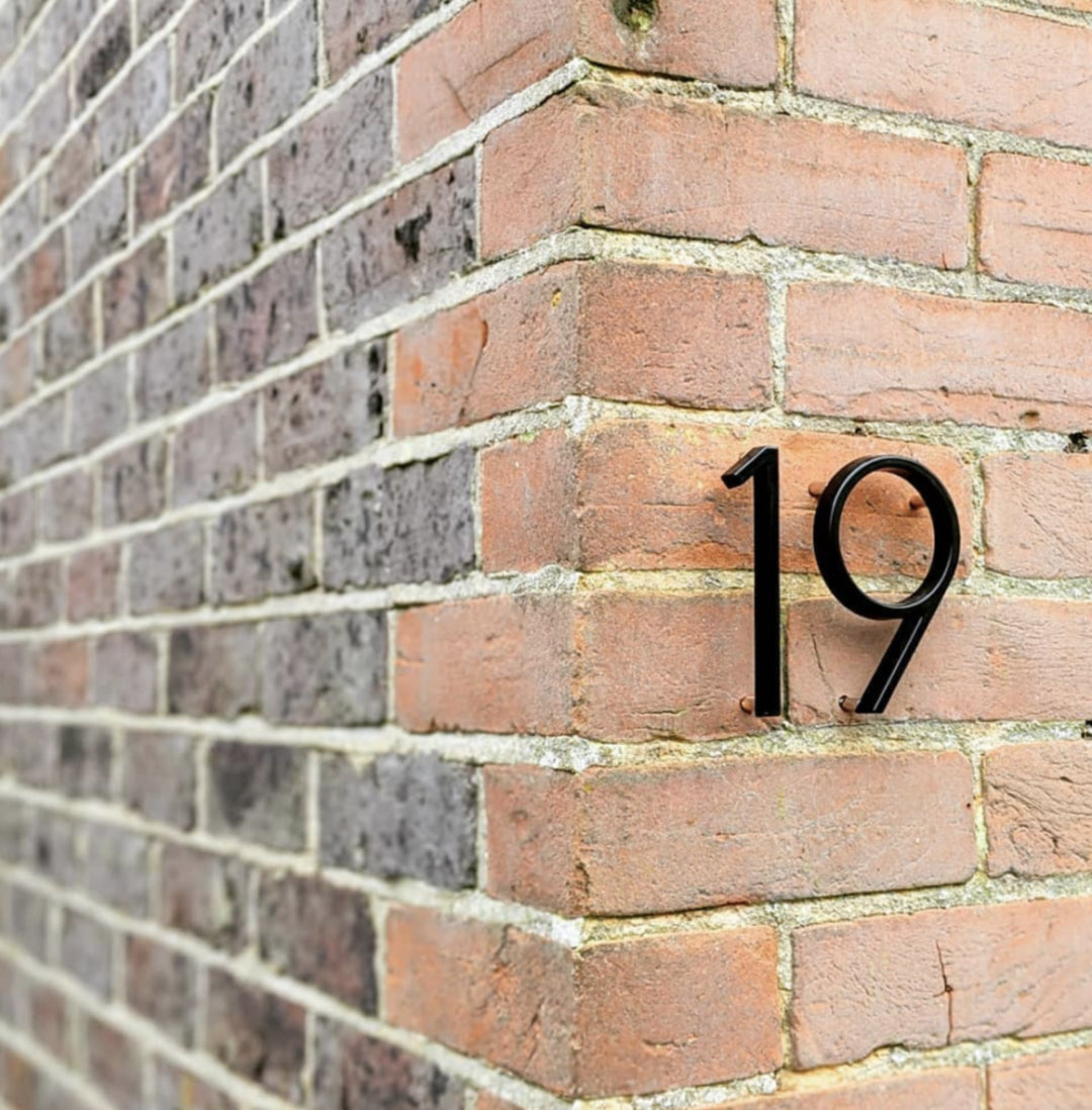 BowLift | LumiMark Black House Number | Weatherproof | Modern Design | Outdoor Decoration | Easy Installation