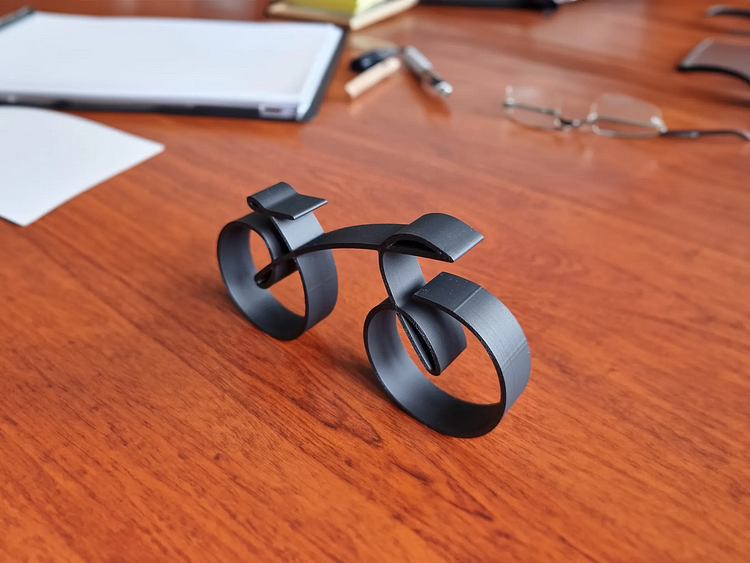 BowLift | VeloWire Bike Silhouette – Minimalist Metal Wall Decoration for Cyclists