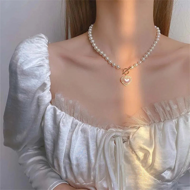 BowLift | Pearl Heart Clasp Choker Necklace
