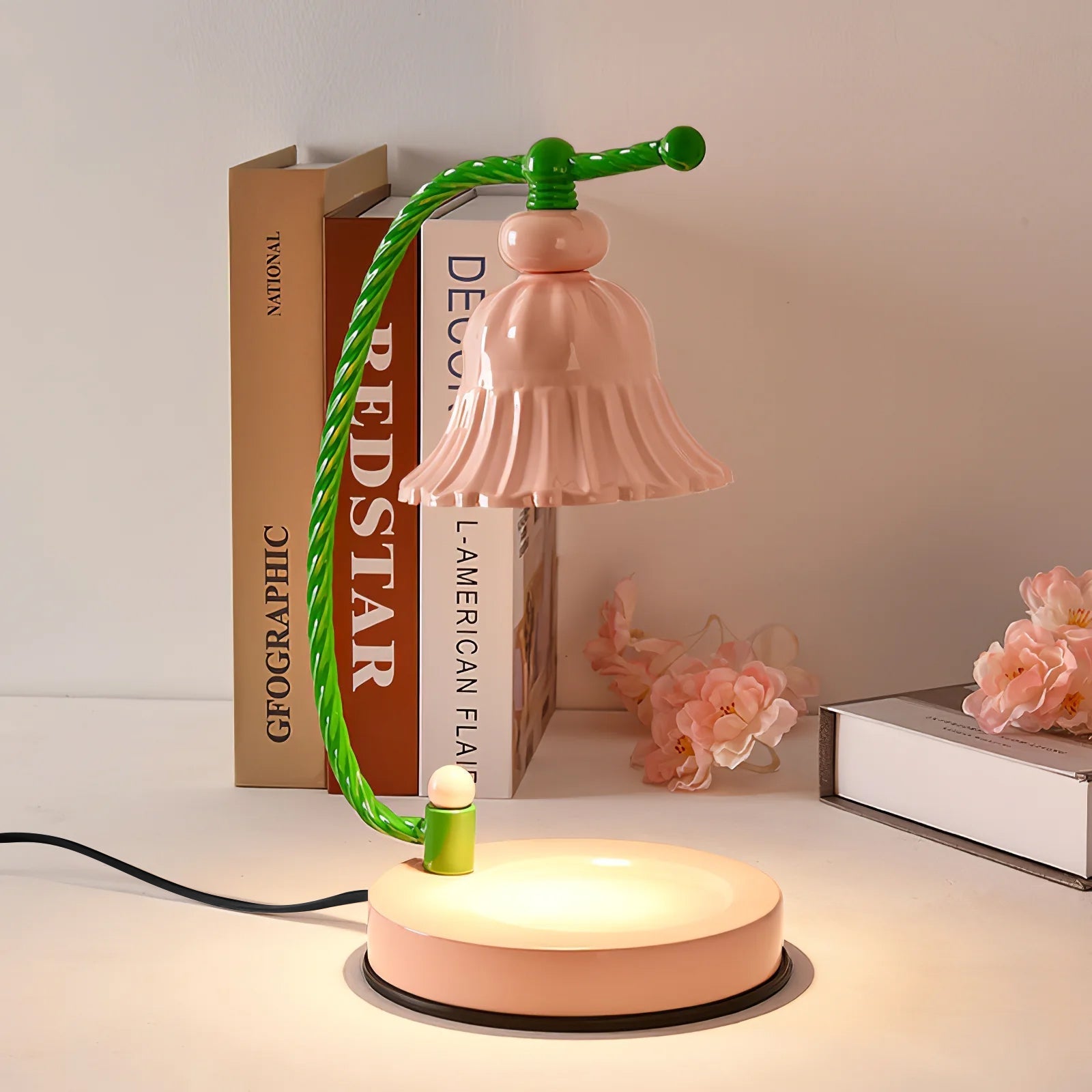 BowLift | BloomAura – Charming Pink Glass Table Lamp