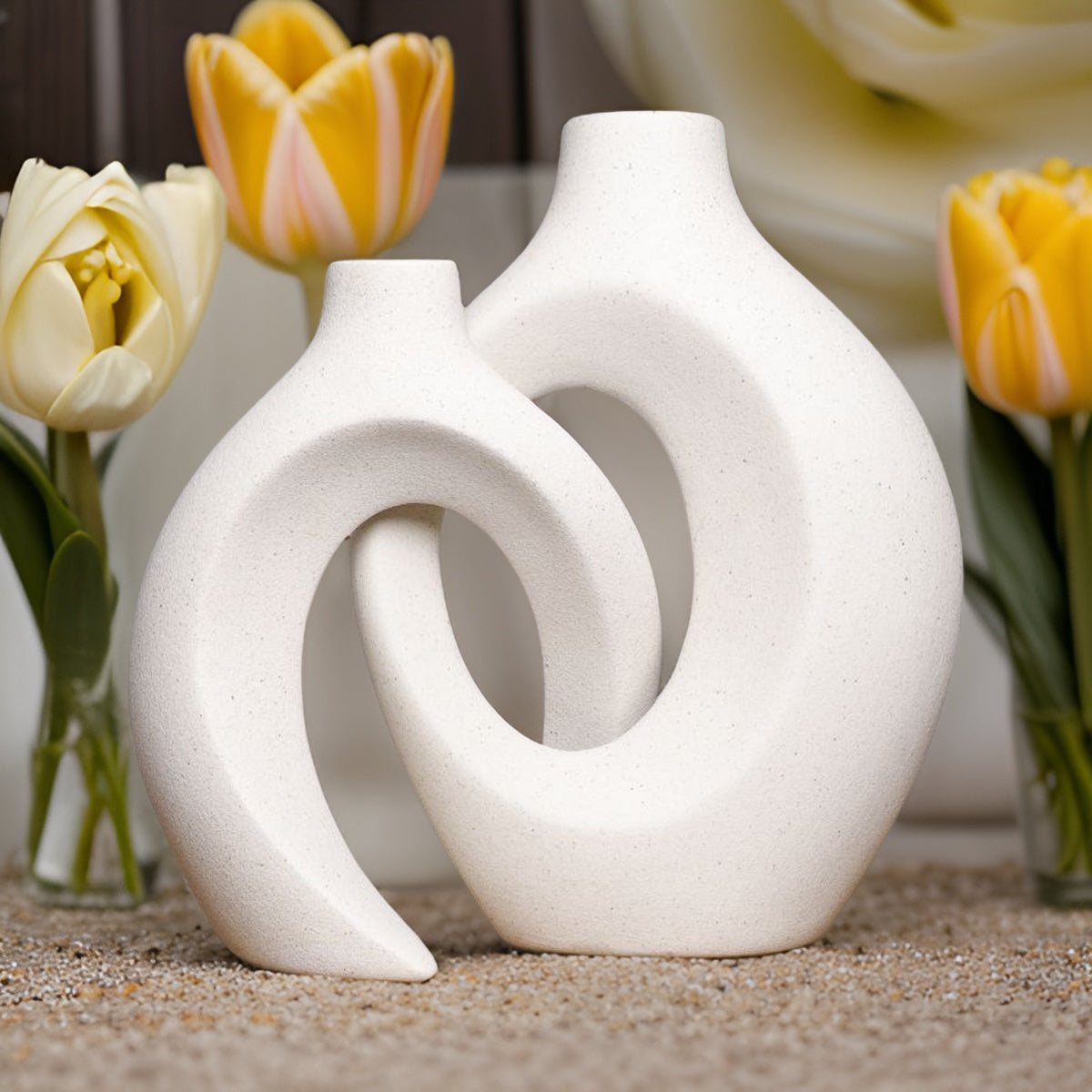 BowLift | Gleora Intertwined Ceramic Flower Vase – Elegant Decorative Centrepiece for Modern & Classic Interiors