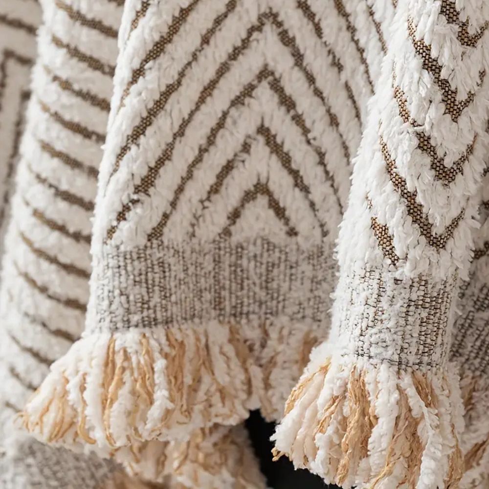 BowLift | CUSHVIVE – Herringbone Sofa Cover with Splash Protection and Non-Slip Design
