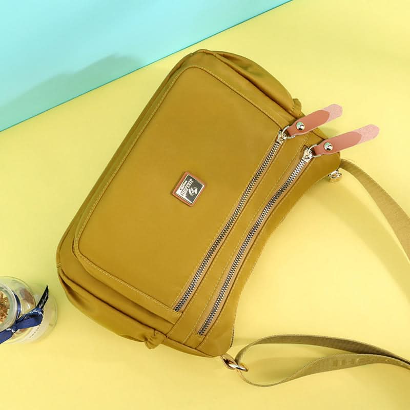 BowLift | Lightweight Nylon Shoulder Bag with Pockets