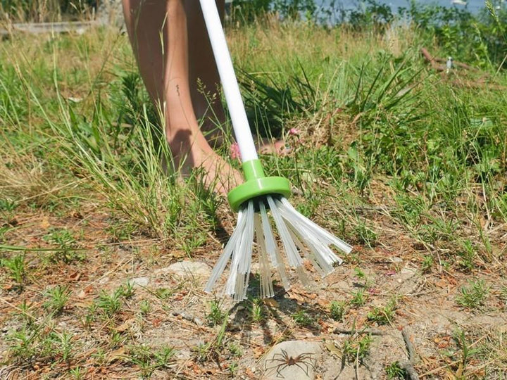 Critter Catcher - Humane Insect Grabbing Stick | Bowlift