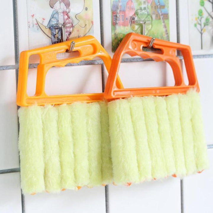 GoBtween - Microfiber Blind Cleaner | Bowlift