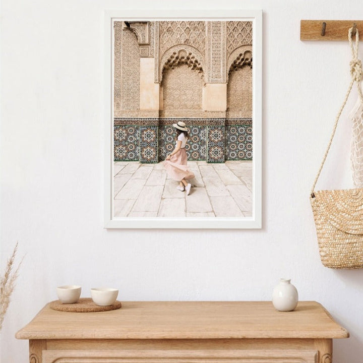 Travel Girl Inspiring - Canvas Wall Art Painting | Bowlift