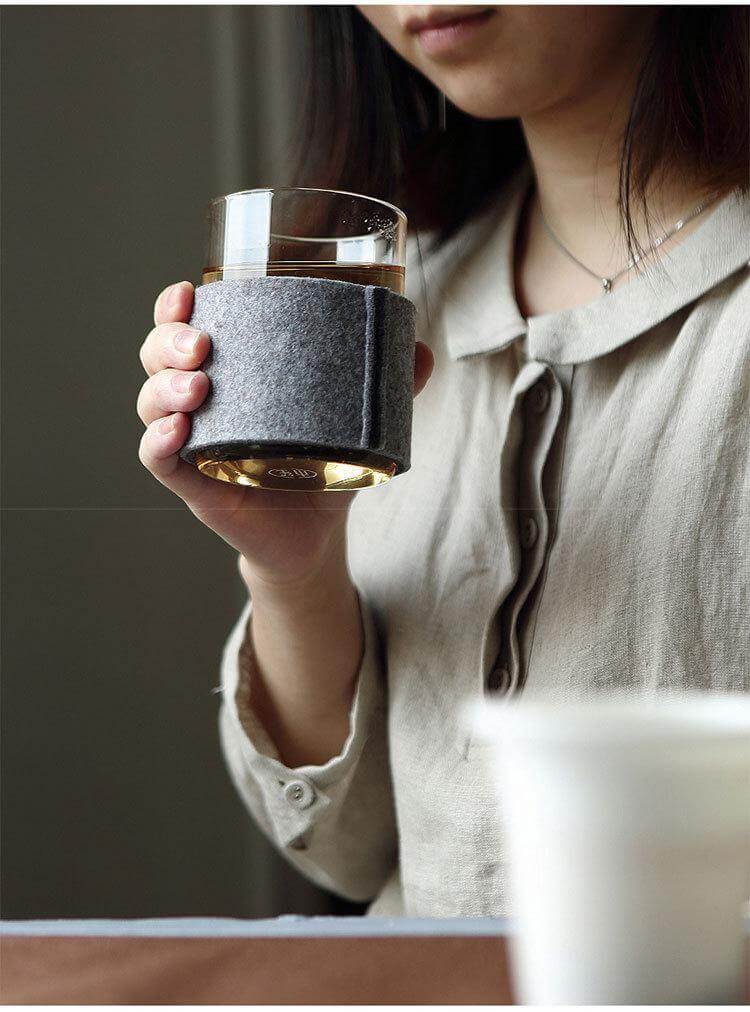 BowLift | Creative Glass Tea Infuser with Wooden Lid