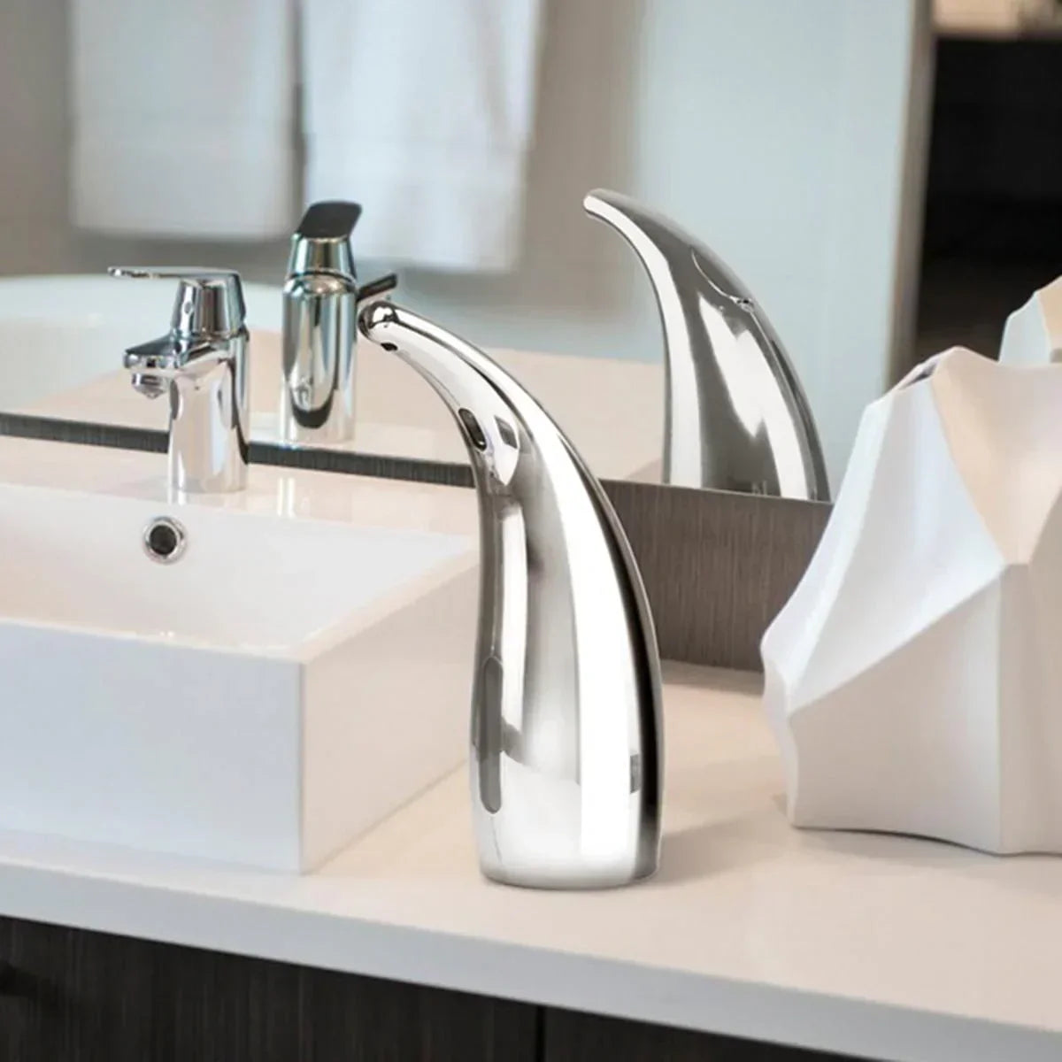 BowLift | Automatic Soap Dispenser "HygiFlow" with Sensor and Modern Design