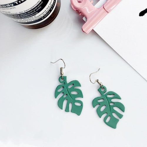 BowLift | NatureChic Monstera Earrings | Dangle Style | Timeless Jewelry