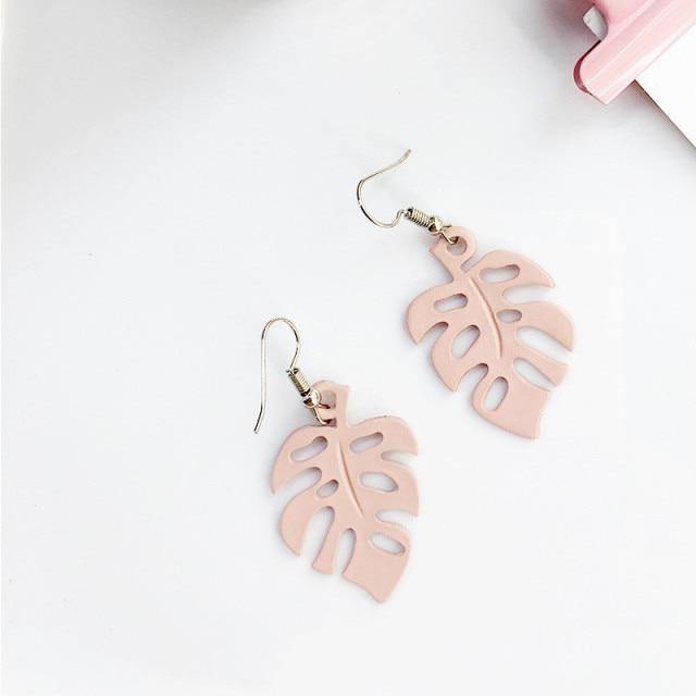 BowLift | NatureChic Monstera Earrings | Dangle Style | Timeless Jewelry