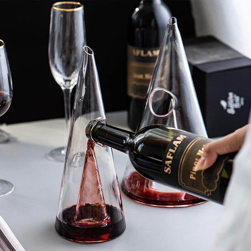 BowLift | Creative Pyramid Glass Wine Decanter