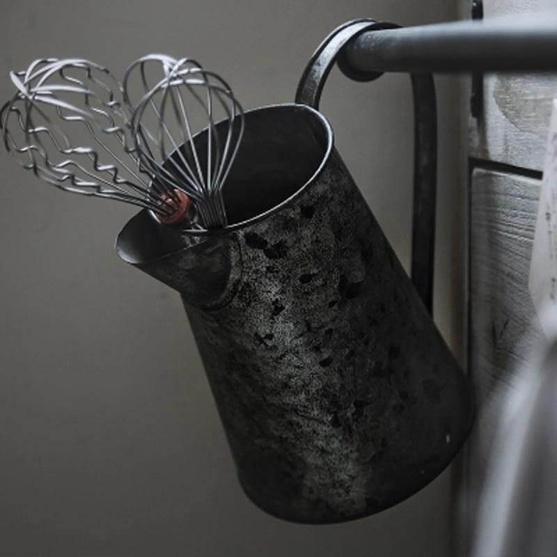 BowLift | Rustic Wrought Iron Serving Set