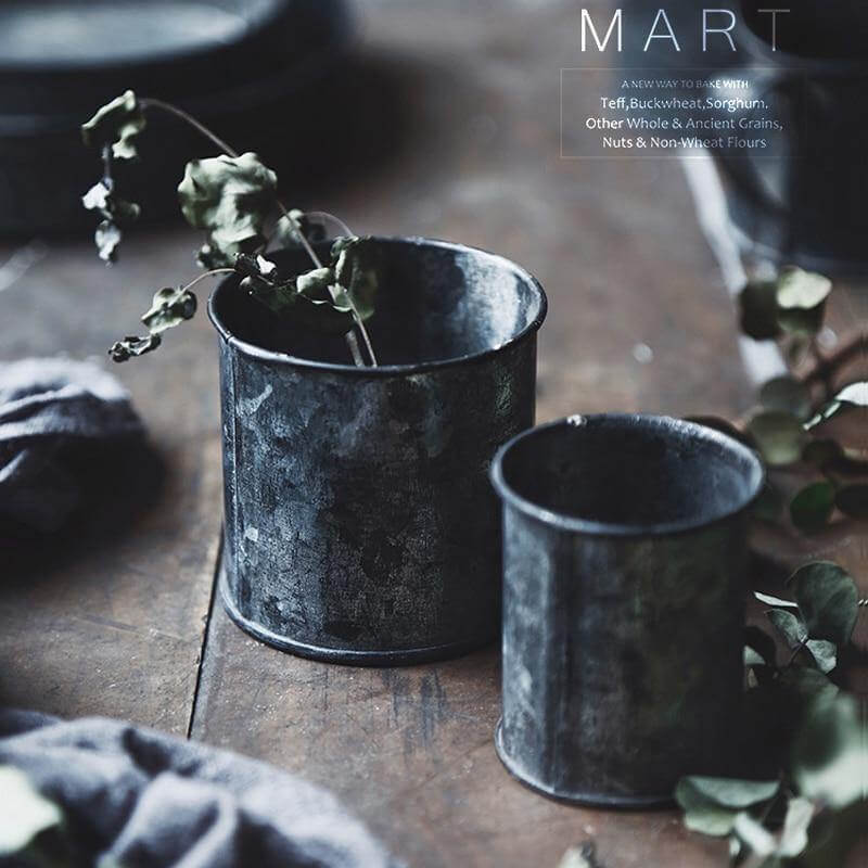BowLift | Rustic Wrought Iron Serving Set