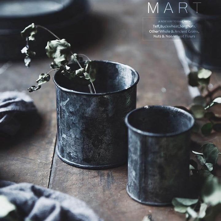 BowLift | Rustic Wrought Iron Serving Set
