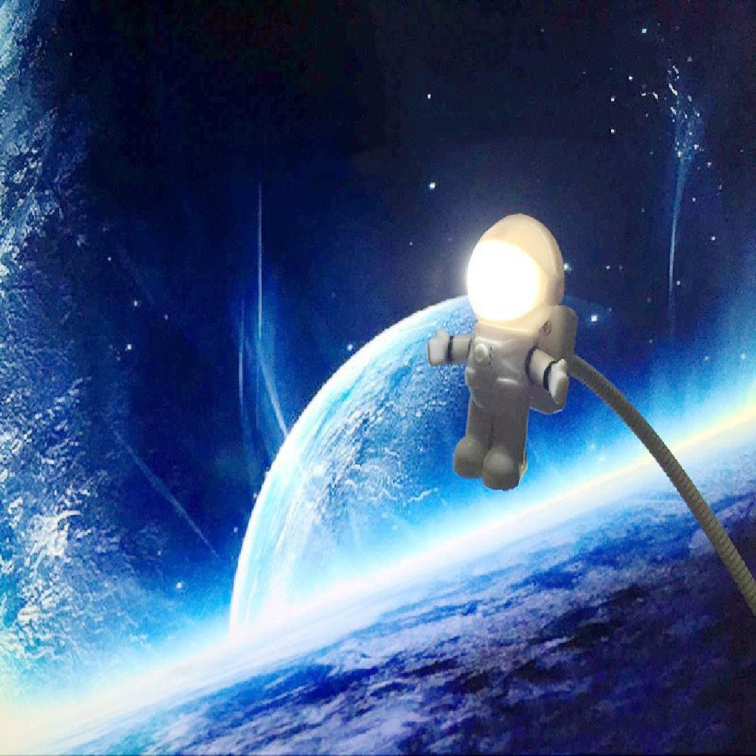Astronaut USB Light | Bowlift