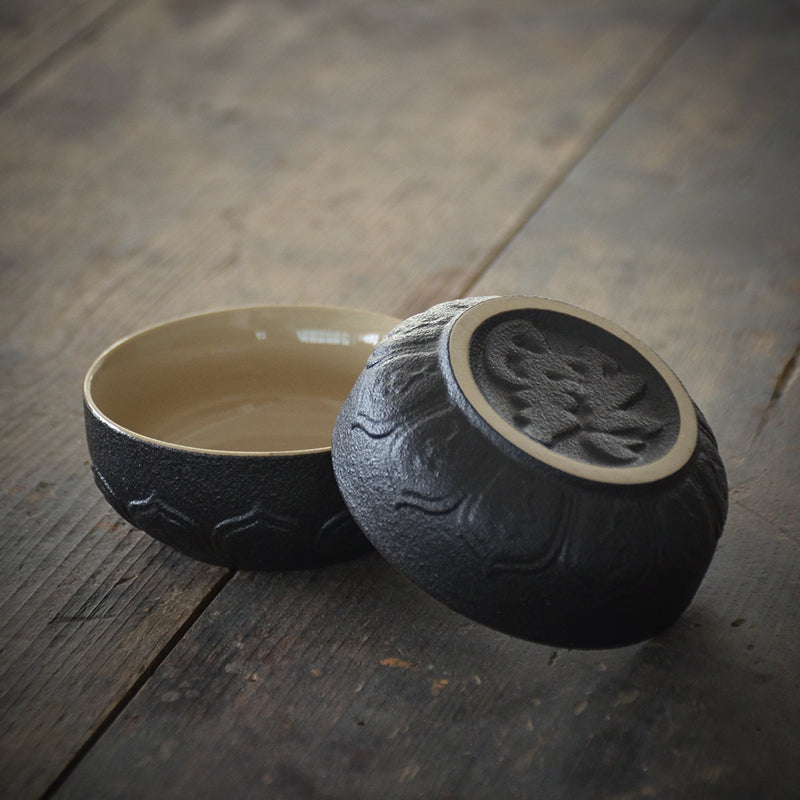 BowLift | Elegant Ceramic Vintage Travel Teapot