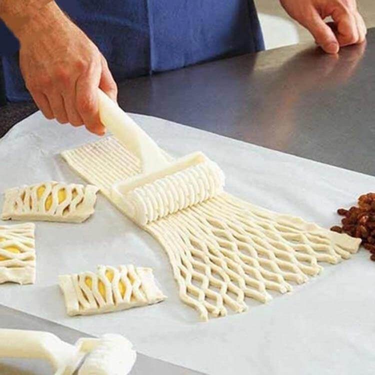 BowLift | Wheel Shaped Pattern Dough Cookie Roller