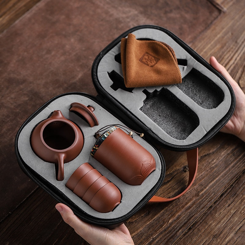 BowLift | Ceramic Teapot Set