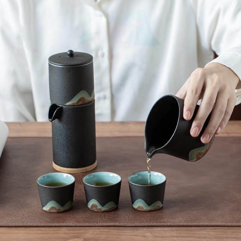 BowLift | Portable Travel Ceramic Mountain Teapot With 3 Cups