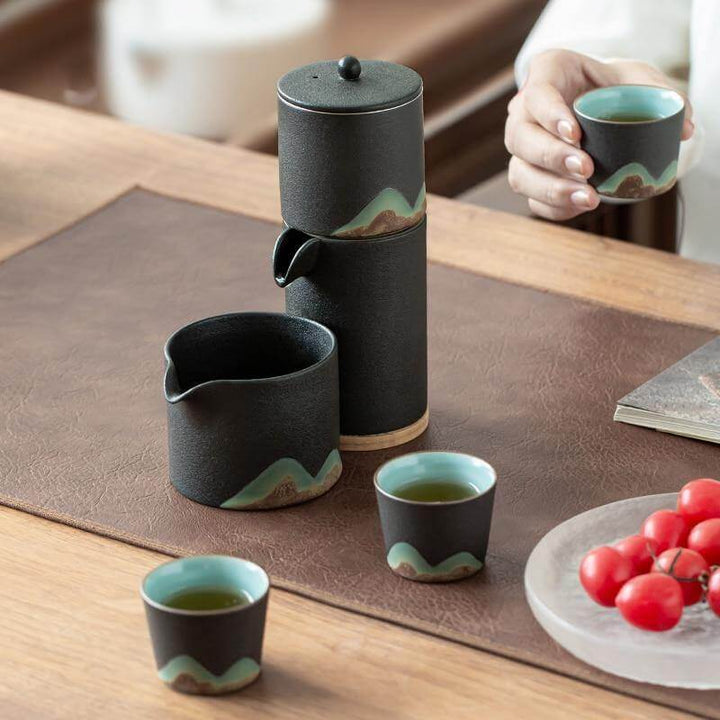 BowLift | Portable Travel Ceramic Mountain Teapot With 3 Cups